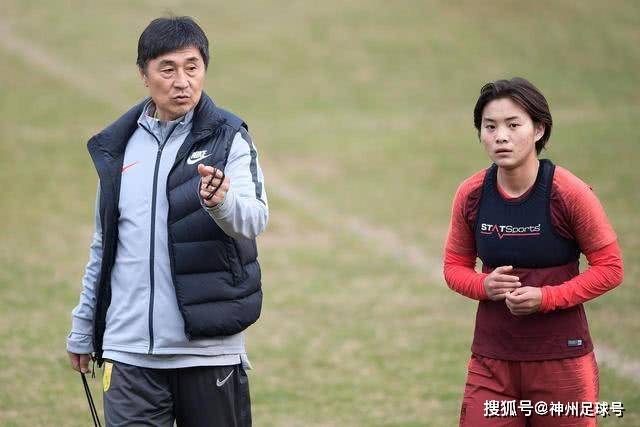 莱利：哈达威的名字在迈阿密如雷贯耳 非常激动能带小哈达威回家